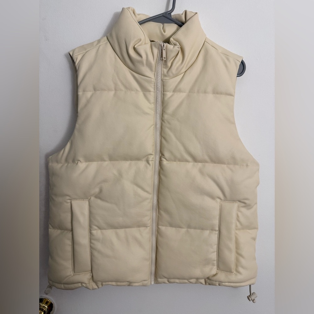 Hollister Zip up Puffer Vest